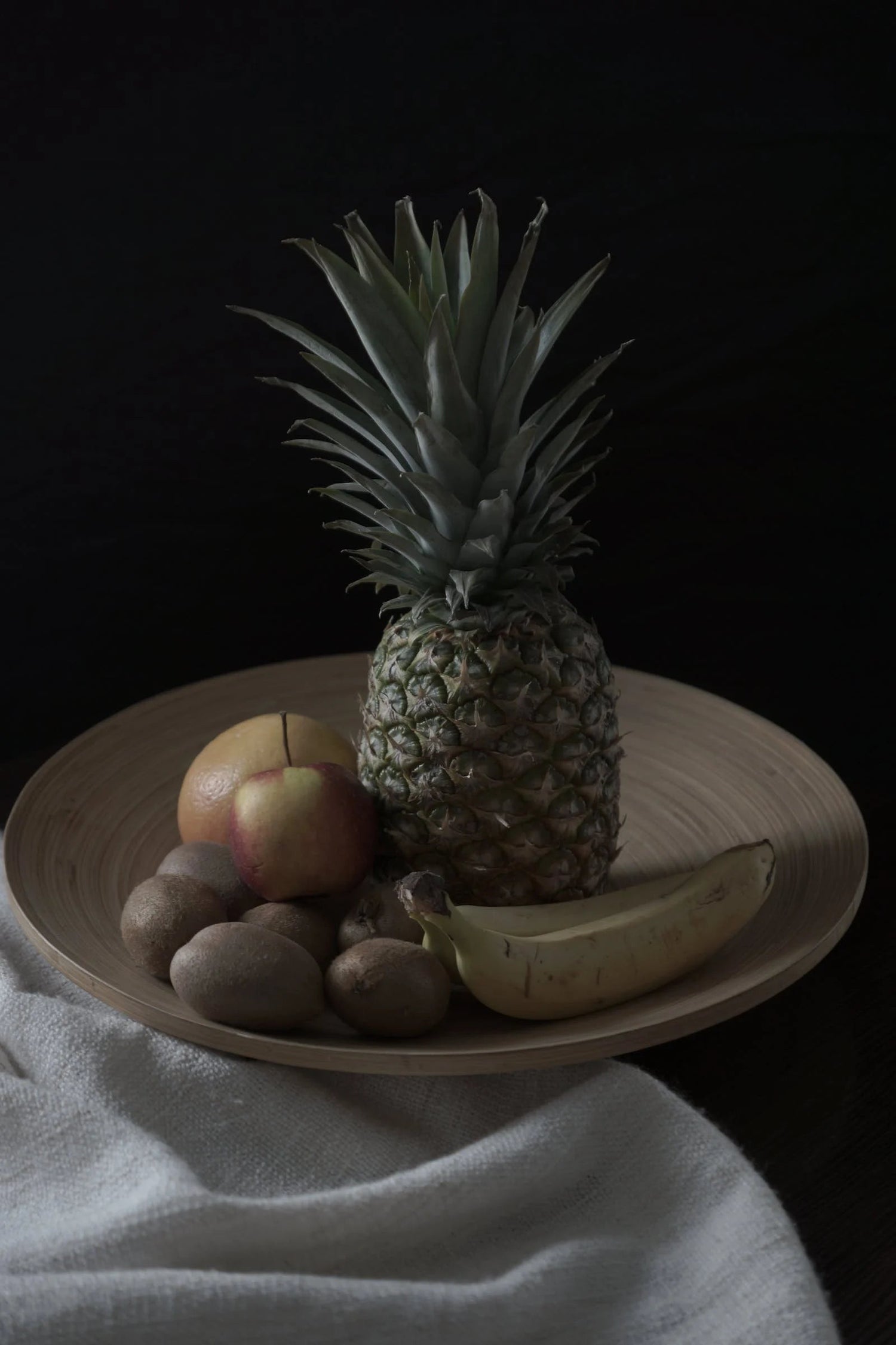 The Art of Elegance: Discovering the Beauty and Functionality of Exquisite Wood Fruit Bowls